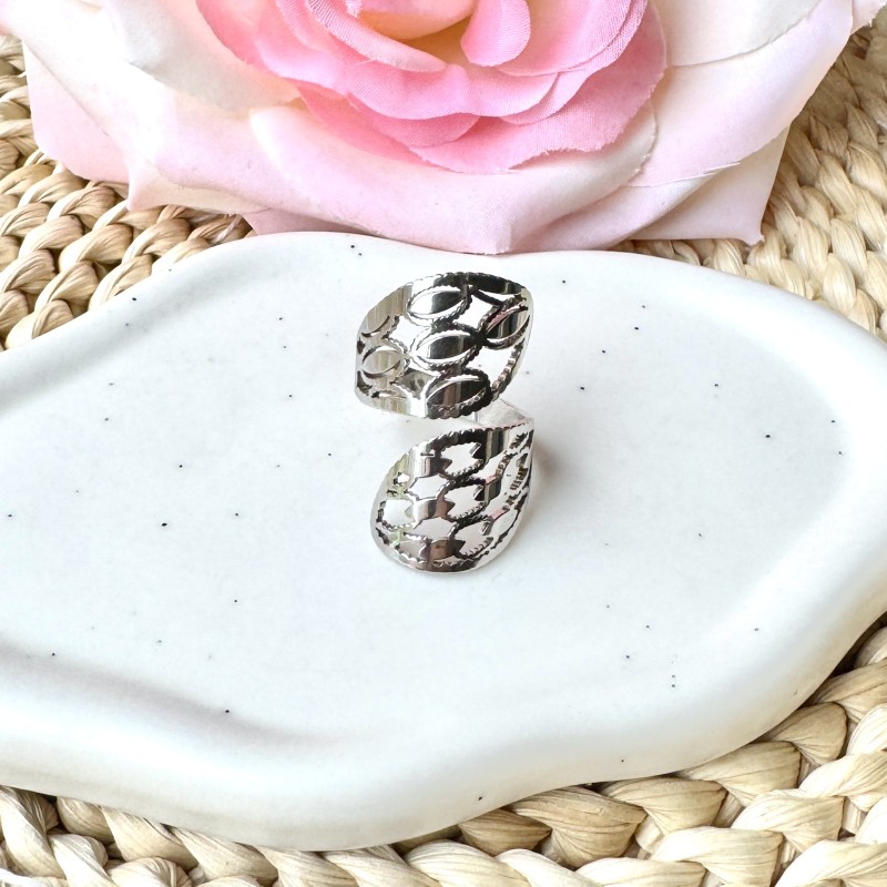 Bague Argentée Longue Rosaces