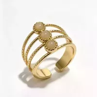 Bague ajustable trois rangs pierres beiges dorée