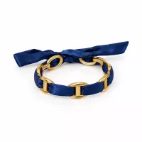 Bracelet ruban satin bleu marine et maillons marine dorés