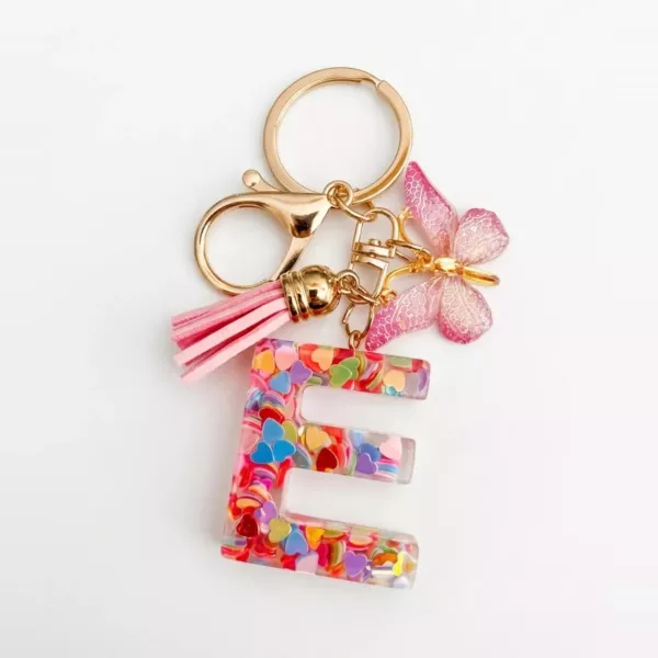 Porte-clés lettre E en résine paillettes cœurs multicolores