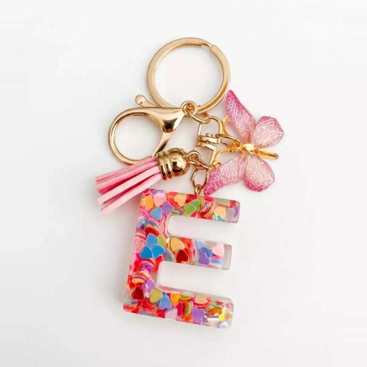 Porte-clés lettre E en résine paillettes cœurs multicolores